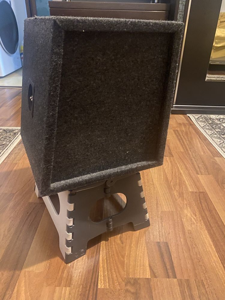 Boxa subwoofer auto