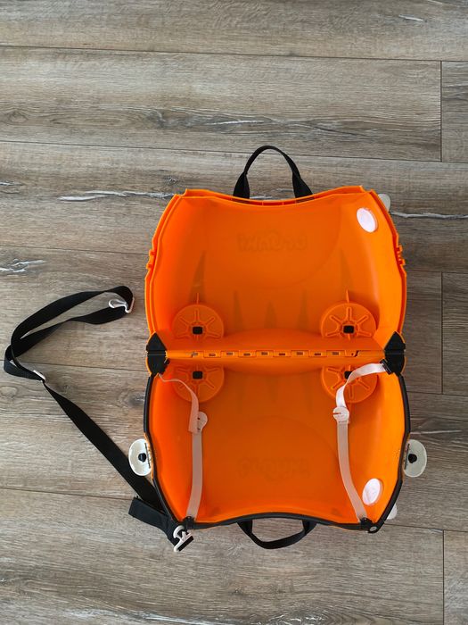 Vand valiza Trunki pentru copii