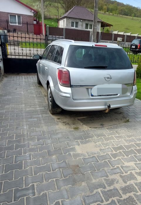 Vând opel astra 2005