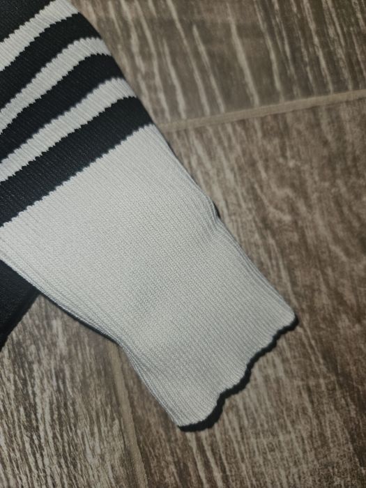 Pulover cu nasturi Zara, stare excelentă