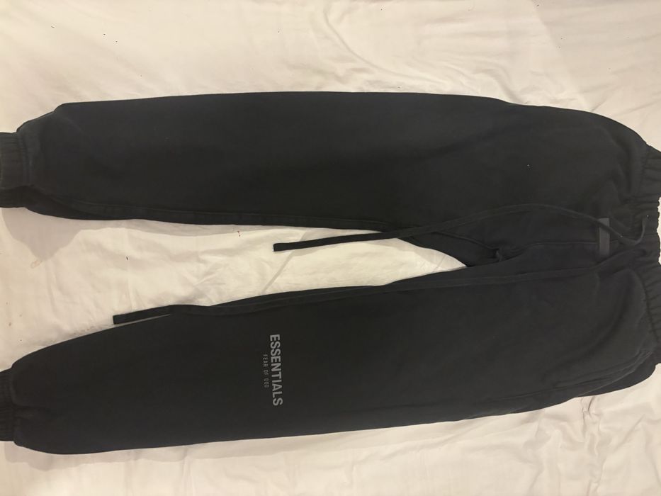 pantaloni essential negrii