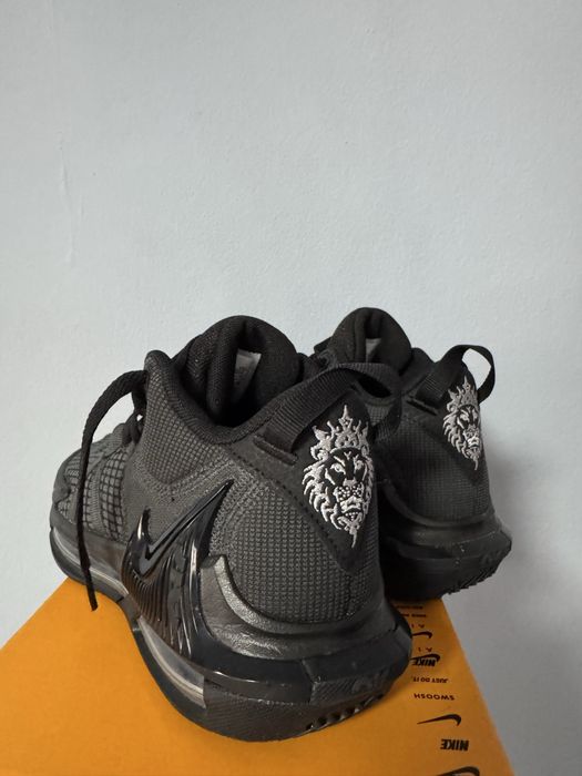 Nike Lebron Witness VII