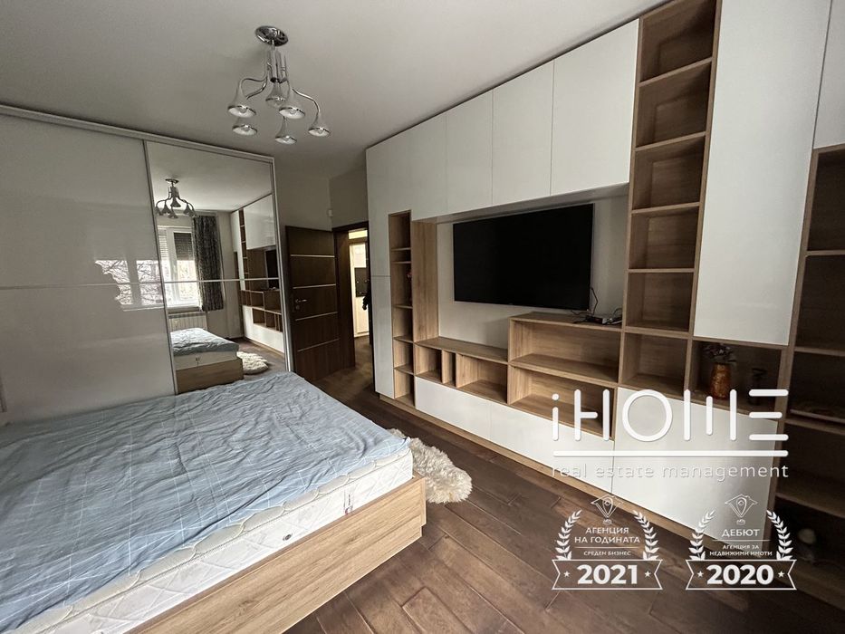 Дава се под наем Четиристаен апартамент в София, Център - 120 кв.м за 1000 € - Снимка #2