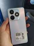 Tecno Spark 20 ideal