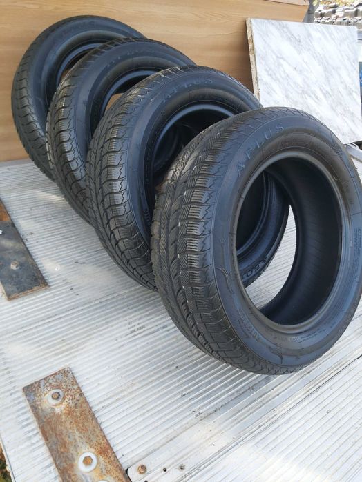 Set 4 Anvelope 185 60 14R Iarna. APlus