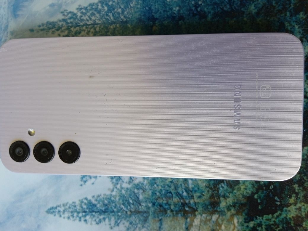 Telefon sotiladi a14 6/128 xotira