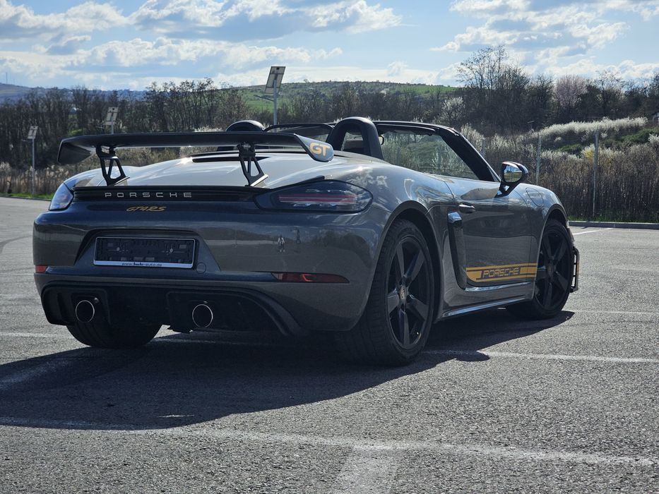 Porsche Boxter GT4-RS