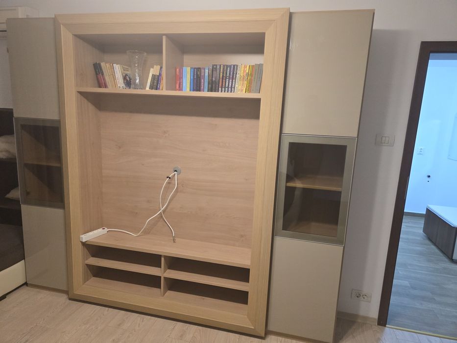 Vând biblioteca Frame Mobexpert