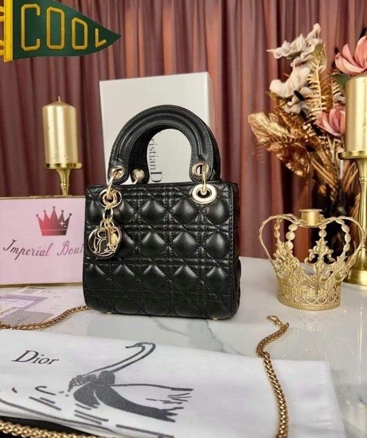 Geanta Dior Lady mini,curea detasabila, saculet, etichetă