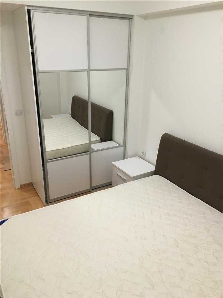 Дава се под наем Тристаен апартамент в Бургас, Изгрев - 80 кв.м за 229.5 € - Снимка #7