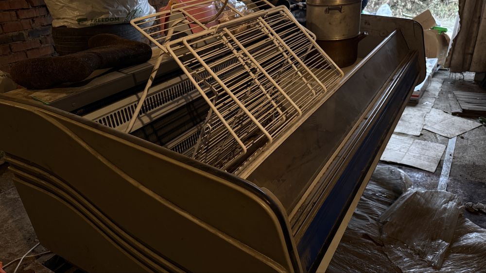 Продам ветринный золодильник новый