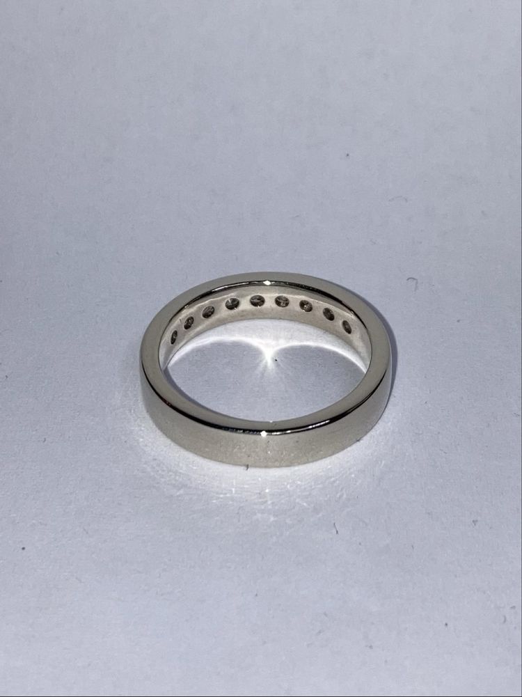 Inel aur alb .cu diamante 0.75ct