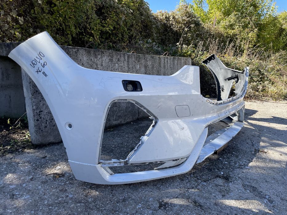 Предна броня за Volvo XC60 R design Волво ХЦ60  2022г-