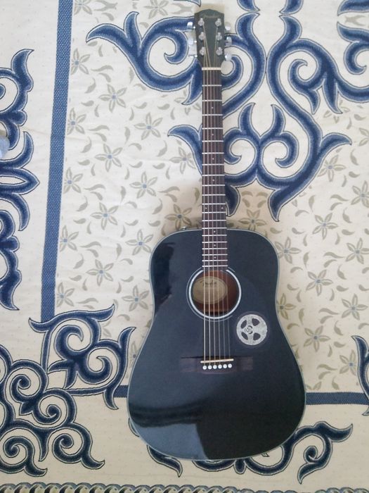 Продается гитара акустическая Fender CD 60