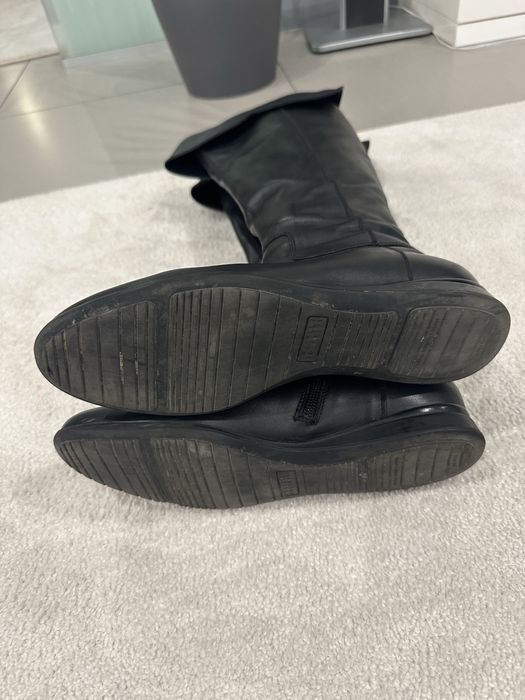 Ботуши от естествена кожа на Fratelli Rossetti.