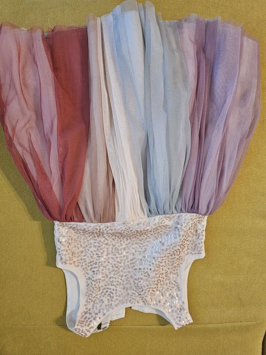 Rochita eveniment  fetita