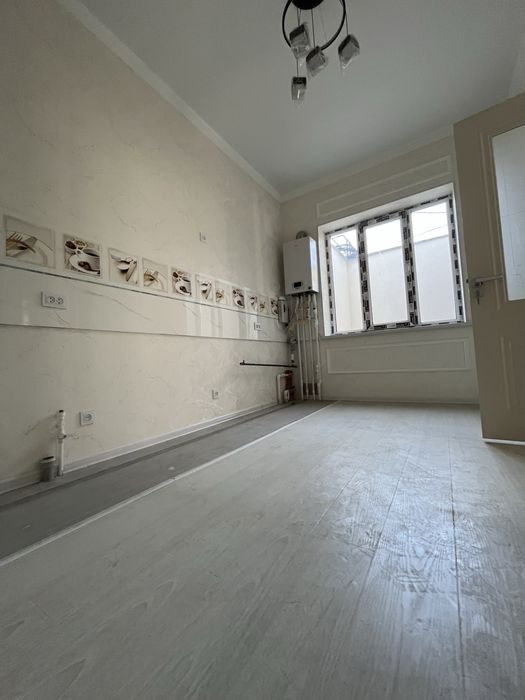 Чиланзарский р-он 5 ком 115000