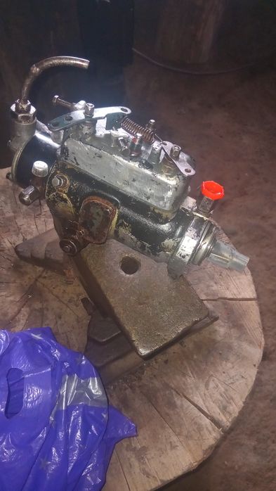 Vand motor u 445 numai ca e desfăcut motorul cu pompa de injectie u 44
