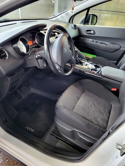 PEUGEOT 3008/2011 de VANZARE