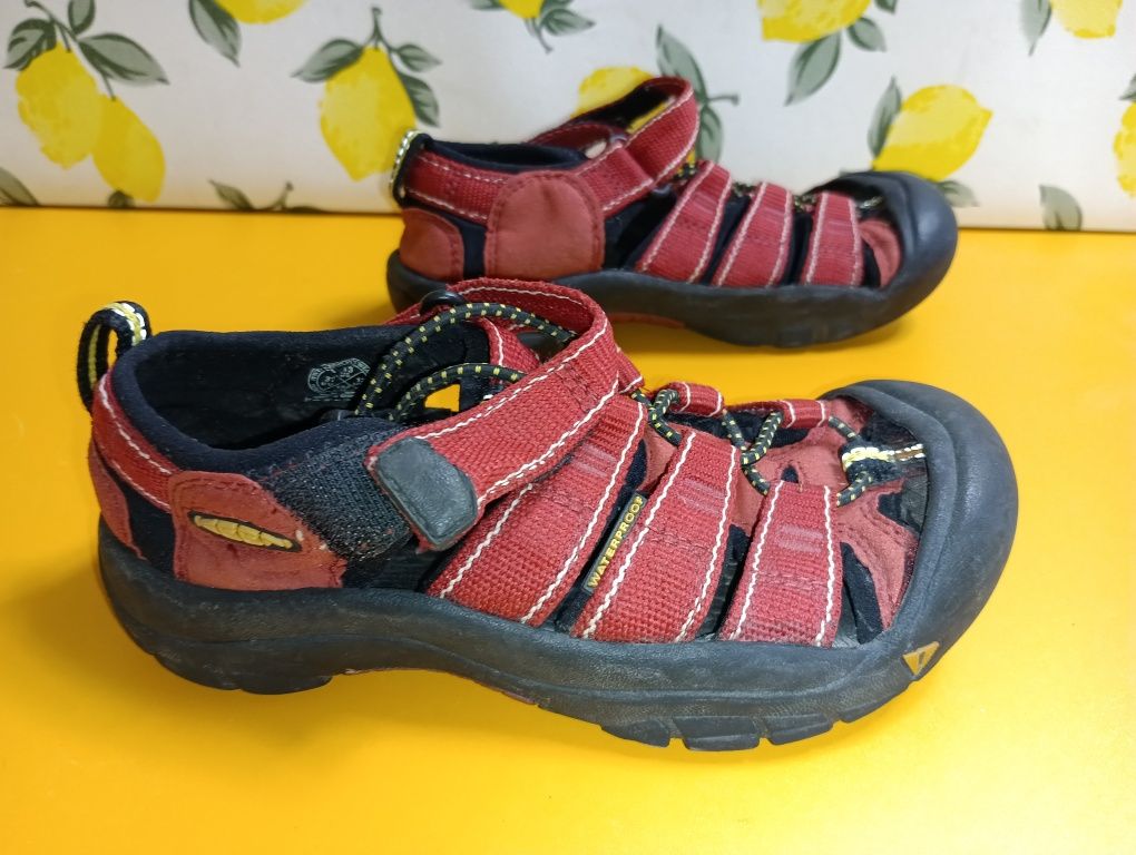 Keen сандали N 31 - 13 лв
