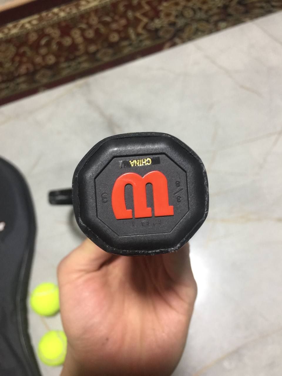 Продаётся новая теннисная ракетка от wilson с сумкой для ракетки