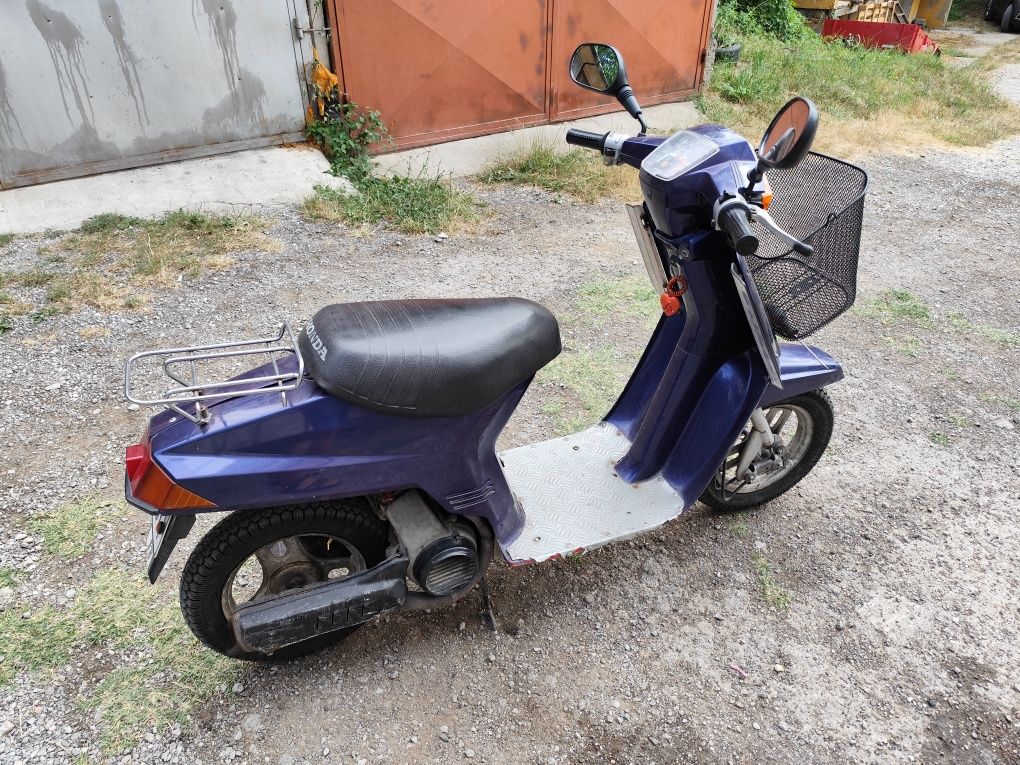 Скутер HONDA tact 50