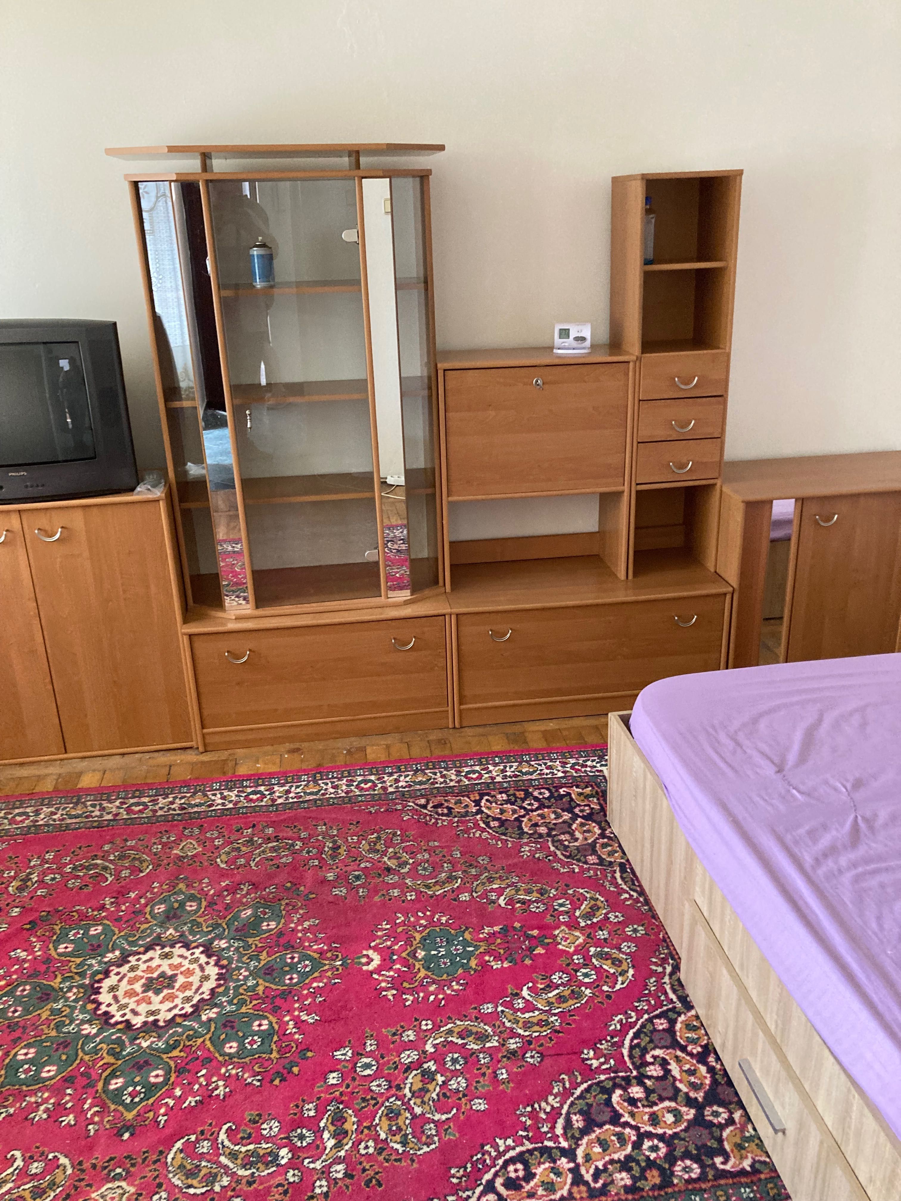 Închiriez Garsonieră