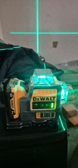 Laser 360  DeWalt 450 lei