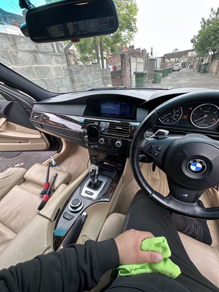 bmw 530D e60  **VOLAN DREAPTA**