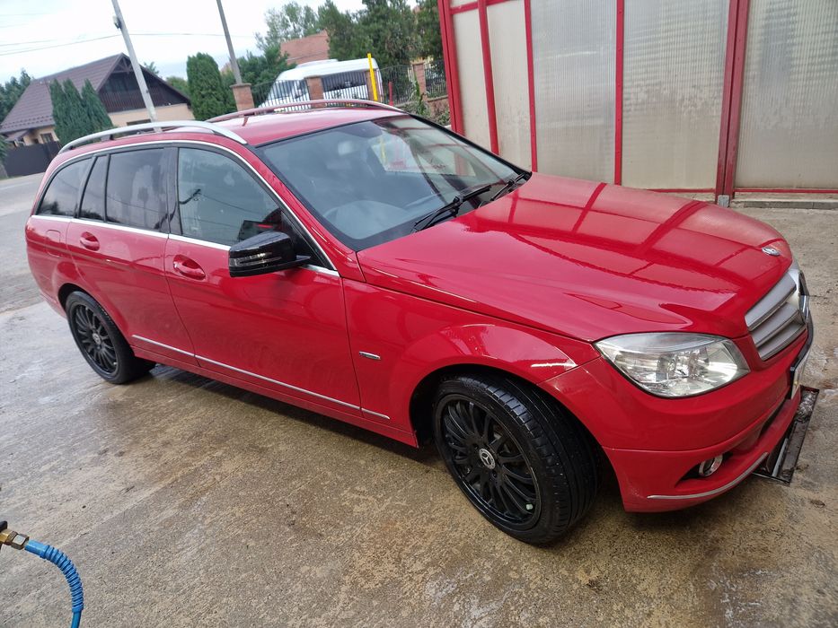 Vand sau dezmembrez c class w204 combi