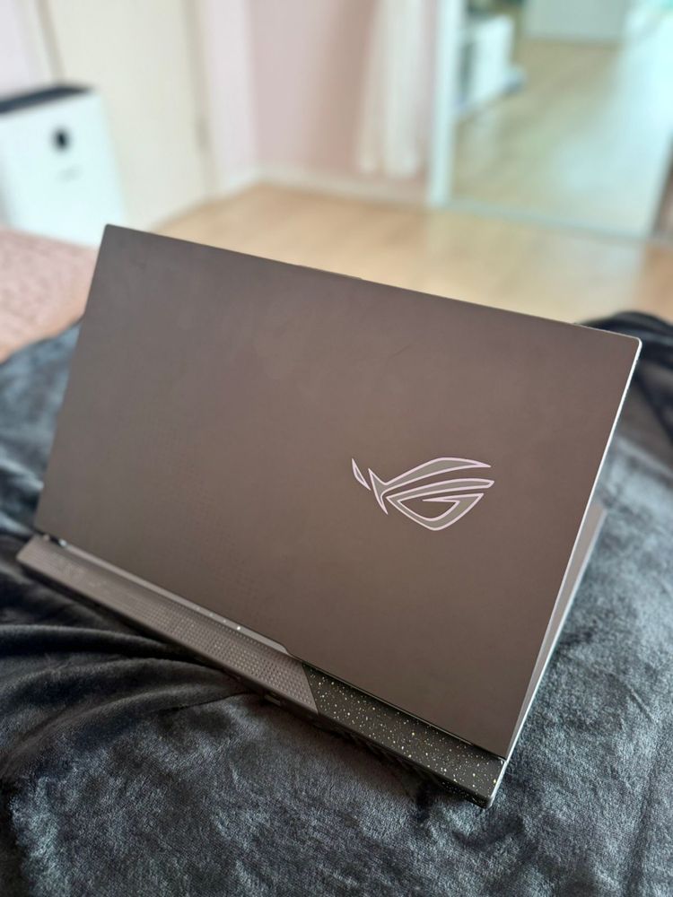 Лаптоп ASUS ROG Strix G17 (G713RW-G713RW] ТОП
