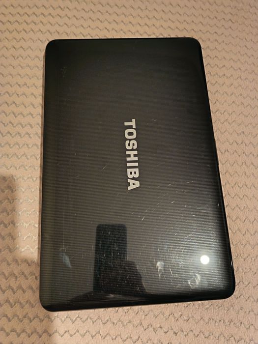 Laptop I3 Toshiba