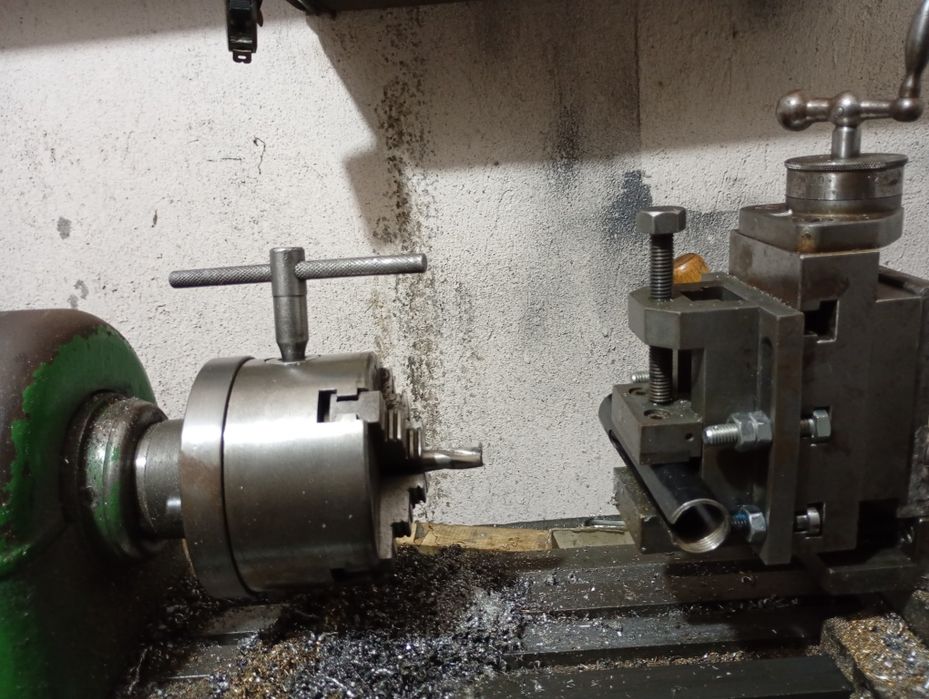 Продавам чешки струг ТОС МН/80