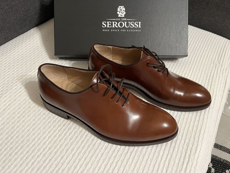 Vând pantofi SEROUSSI
