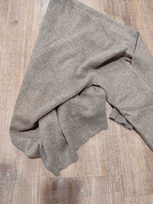 пуловерче на  Benetton