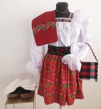 Costum popular de Maramureș pentru femei