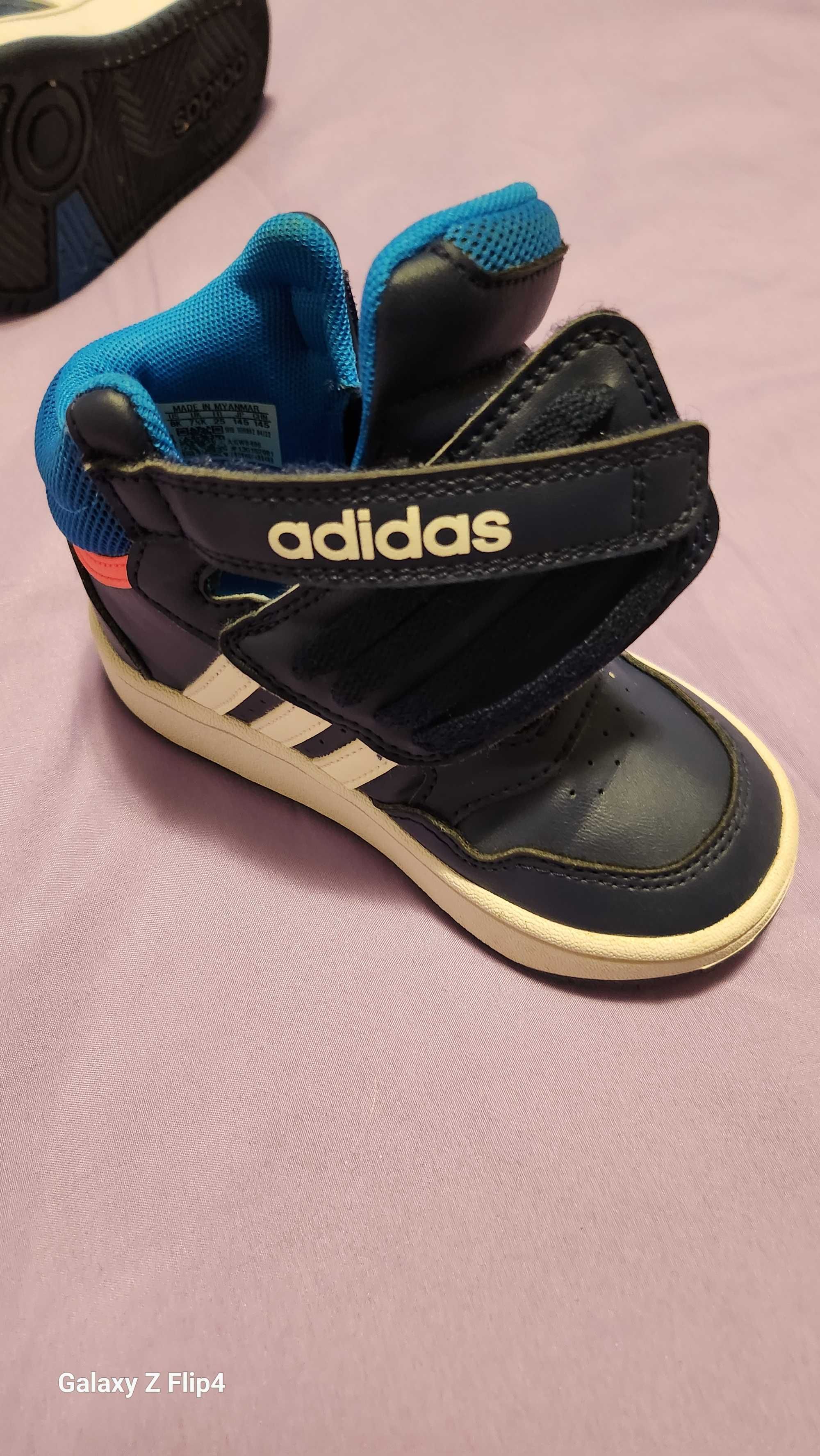 Детски обувки ,,Adidas"