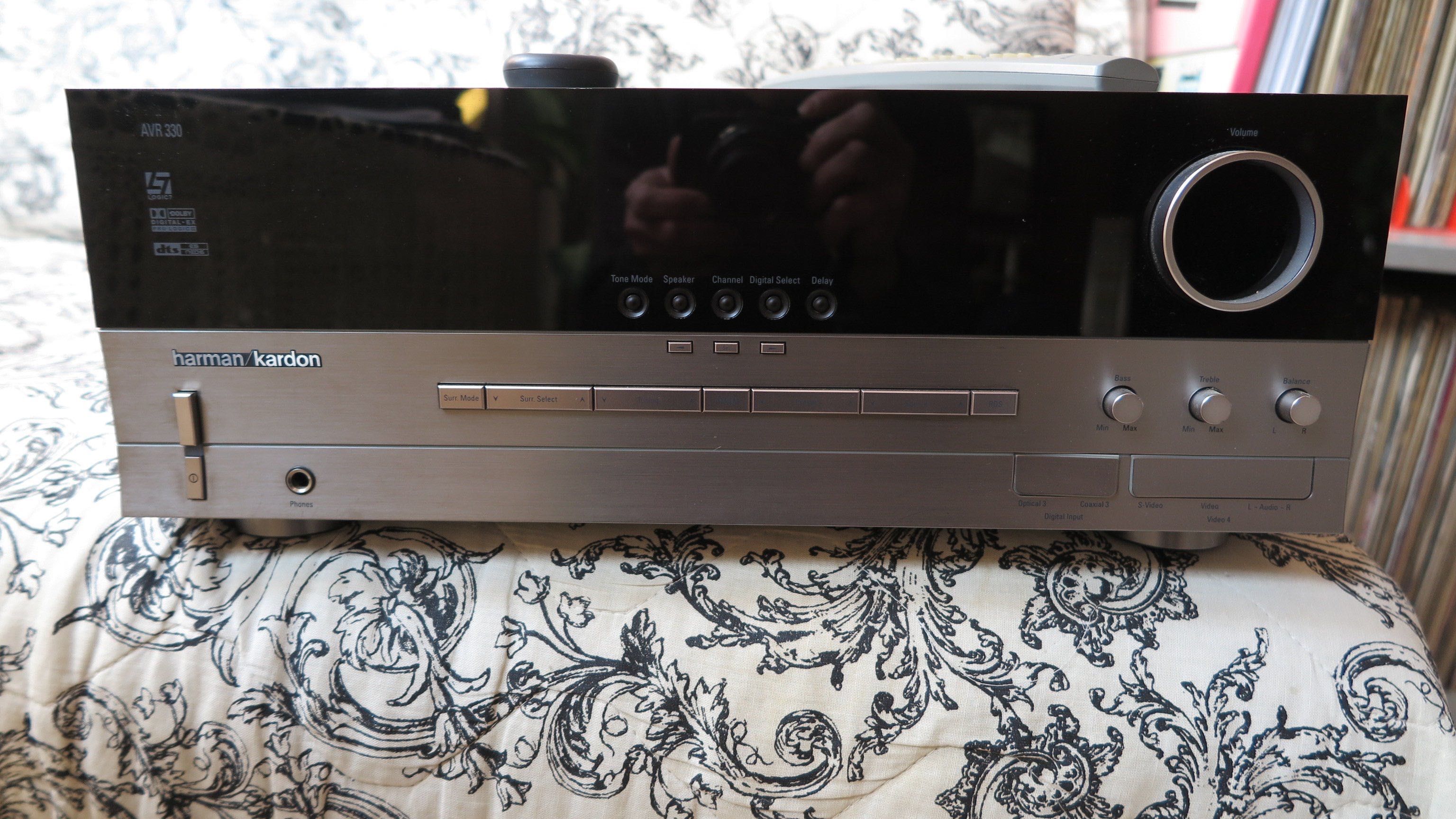 Усилвател Harman/Kardon AVR 330