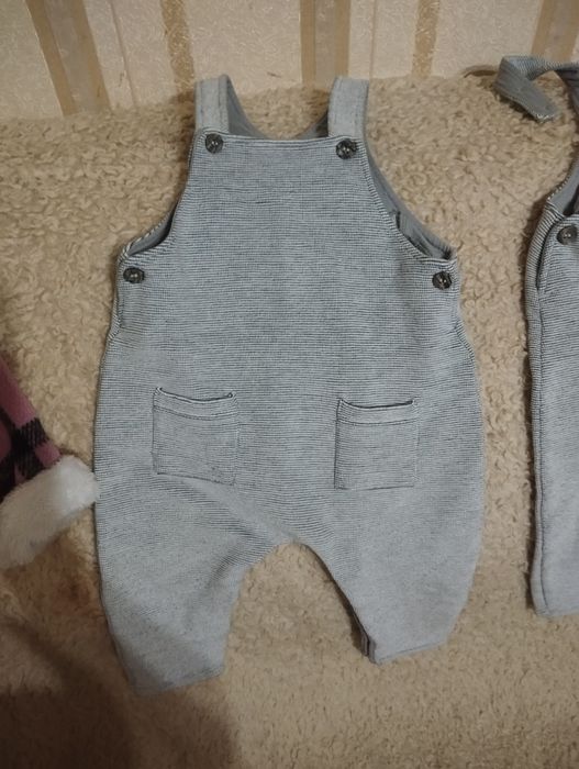 Продаю детские комбинезоны.