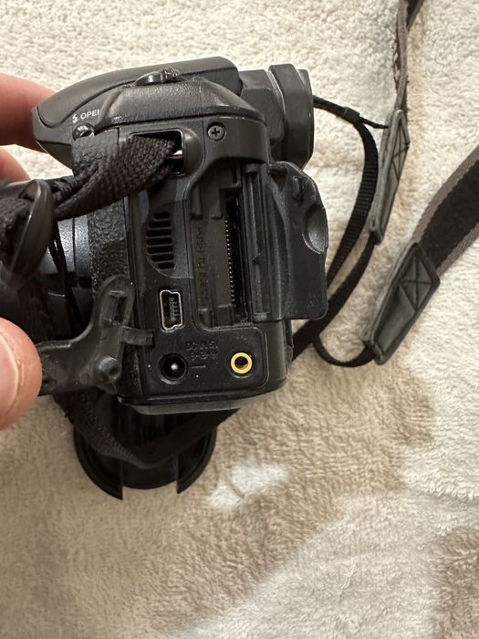 FUJIFILM  FinePix S5000 Digital Camera