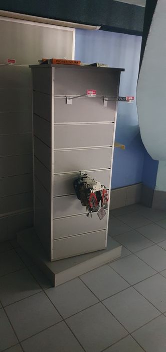 Гондола въртяща четристранна канално пано, подходяща за обувки, дрехи