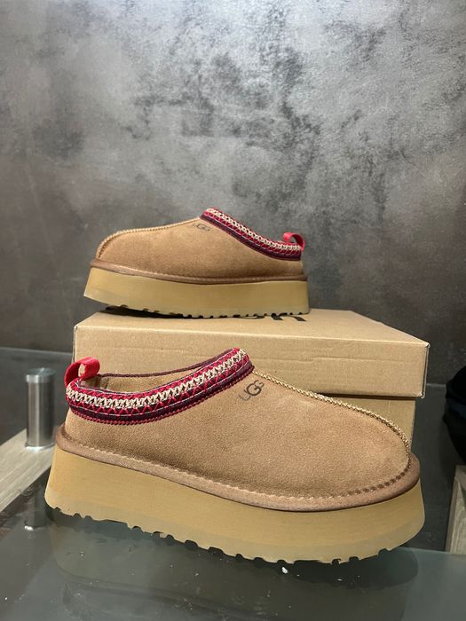 UGG tazz slipper