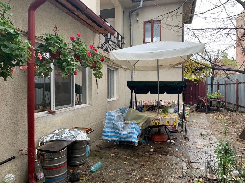 Inchiriez casa 4 camere utilata si mobilata