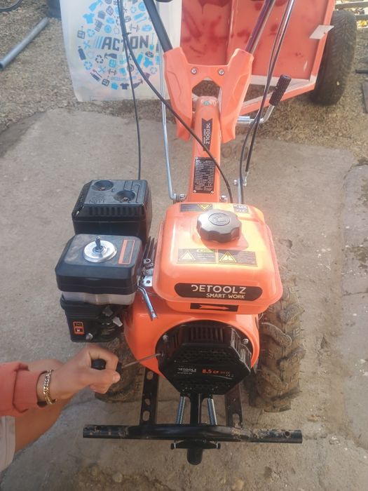 Vând Motocultor Detoolz 8,5cp fără defecte, ulei schimbat...