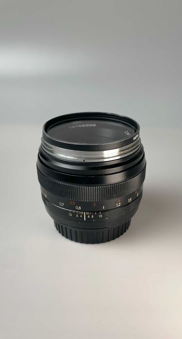 Объектив Carl Zeiss Planar 50 f1.4 T*/ ZE (Canon EF)