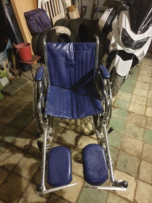 Продам коляску инвалидную