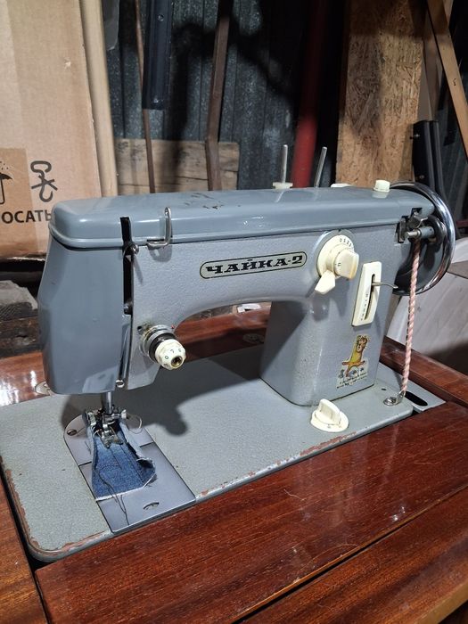 Швейная машинка Чайка-2