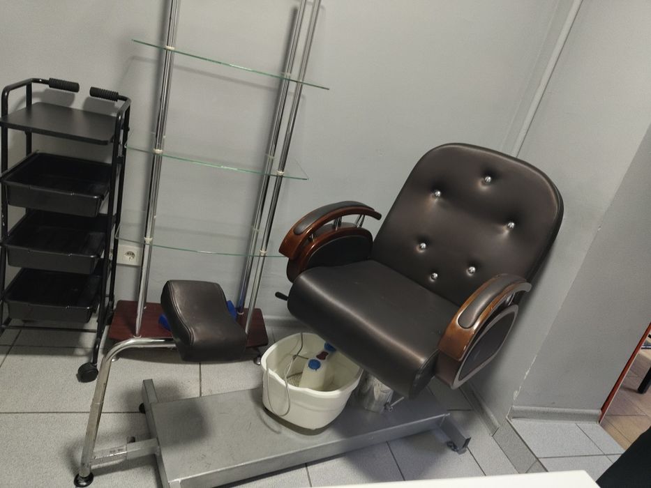 Продам педекюрное кресло