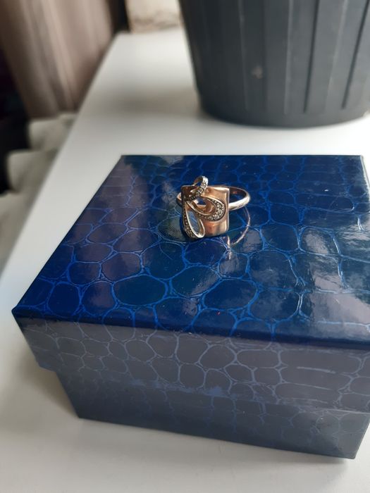 Продаю золотое кольцо