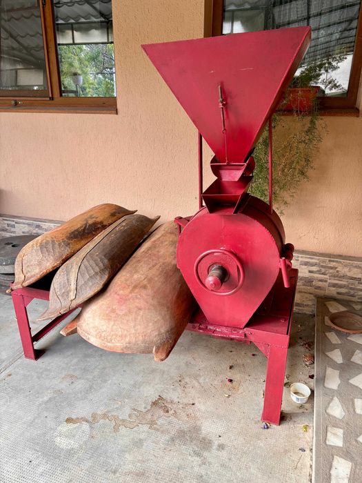 Moară industrială pentru boia, cereale, făină de porumb și grâu
